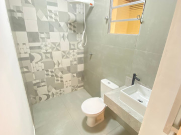 Casa em Condomínio - Venda - Parque Santo Antônio - Jacareí - SP