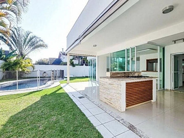 Casa em Condom�nio � Venda
